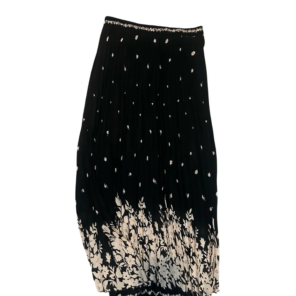 Boho High‎ Waist Pleated Long Skirt Black & Cream Floral Size Large